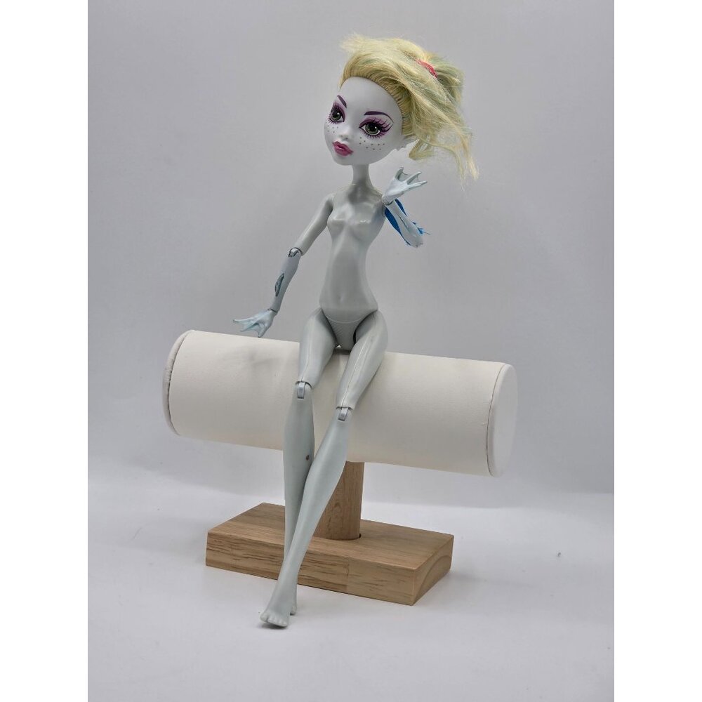 OG Monster High Classroom Mad Science Lagoona Blue Doll Mattel